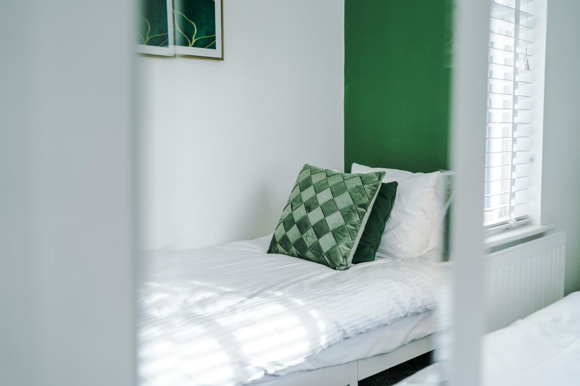 Large 7 Bedroom Town House In Chester City Centre Ngoại thất bức ảnh
